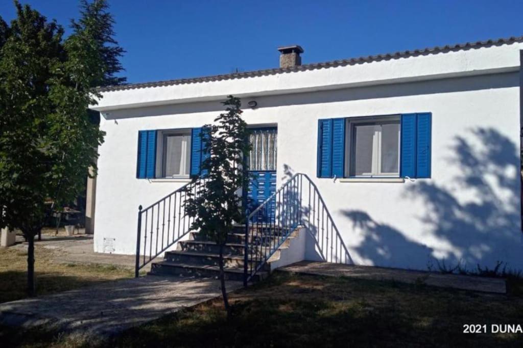 Numancia 12 Villa Santa Maria de la Alameda ภายนอก รูปภาพ